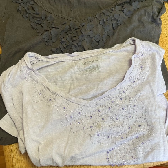 Gap and Merona Floral Appliqué V-Neck two. Top Bundle - Gray and purple - Picture 4 of 7